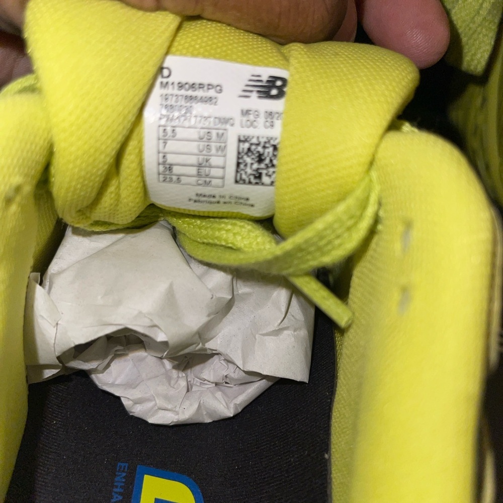 New balance 1906R Women Neon Yellow & Blue Polka Dots Size 7 W - 5 1/2 M New - Picture 11 of 15
